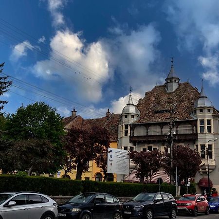 Central House Segesvár Kültér fotó